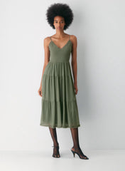 Chiffon tiered V-neck midi dress— sagesse